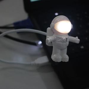 Astronaut USB Reading Light LED Lamp - EverythingTechGear